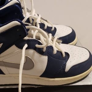 VINTAGE Air Jordan 1 Retro Navy size 5